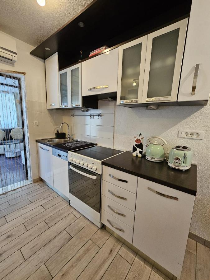 Mala Kuca Ispod Borova Βίλα Primošten Εξωτερικό φωτογραφία
